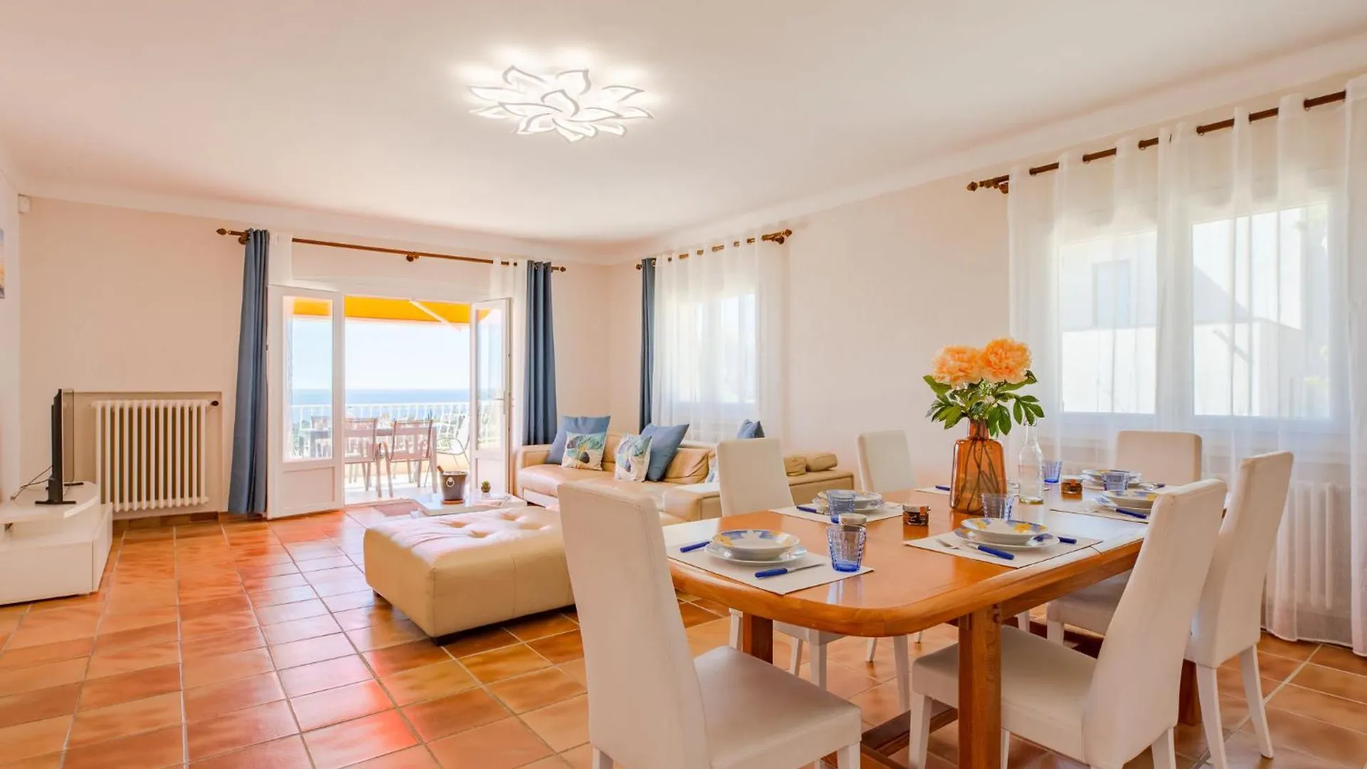 Apartment Le Forum De La Mer-2 By Interhome Saint Aygulf France